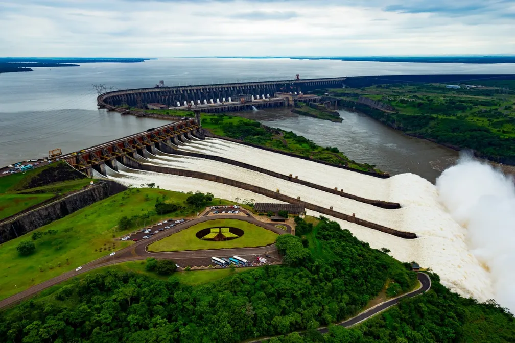 Usina de Itaipu - Maior Hidrelétrica do Mundo